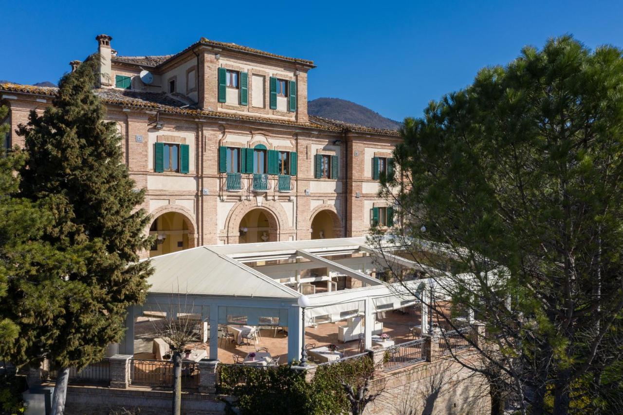 Marchese Del Grillo Hotel Fabriano Exterior photo