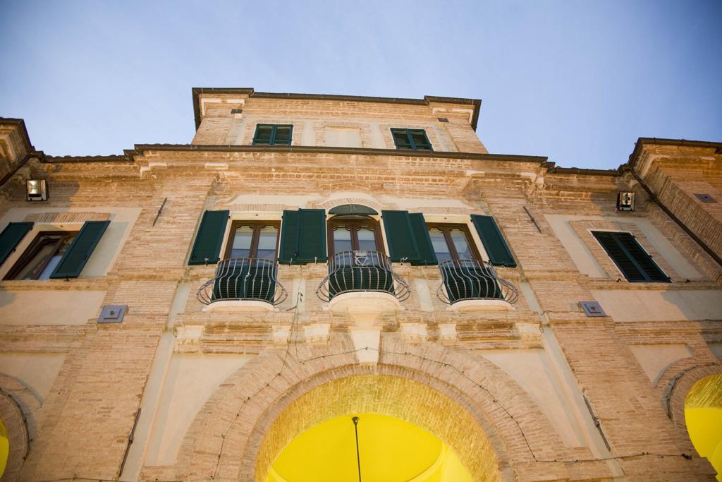 Marchese Del Grillo Hotel Fabriano Exterior photo