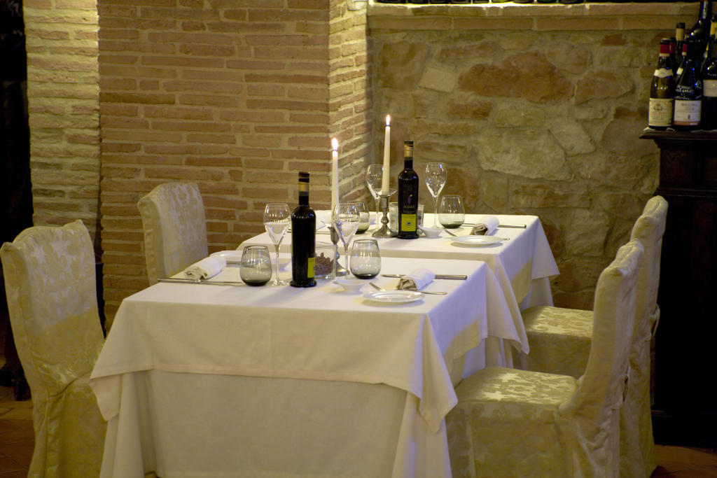 Marchese Del Grillo Hotel Fabriano Exterior photo